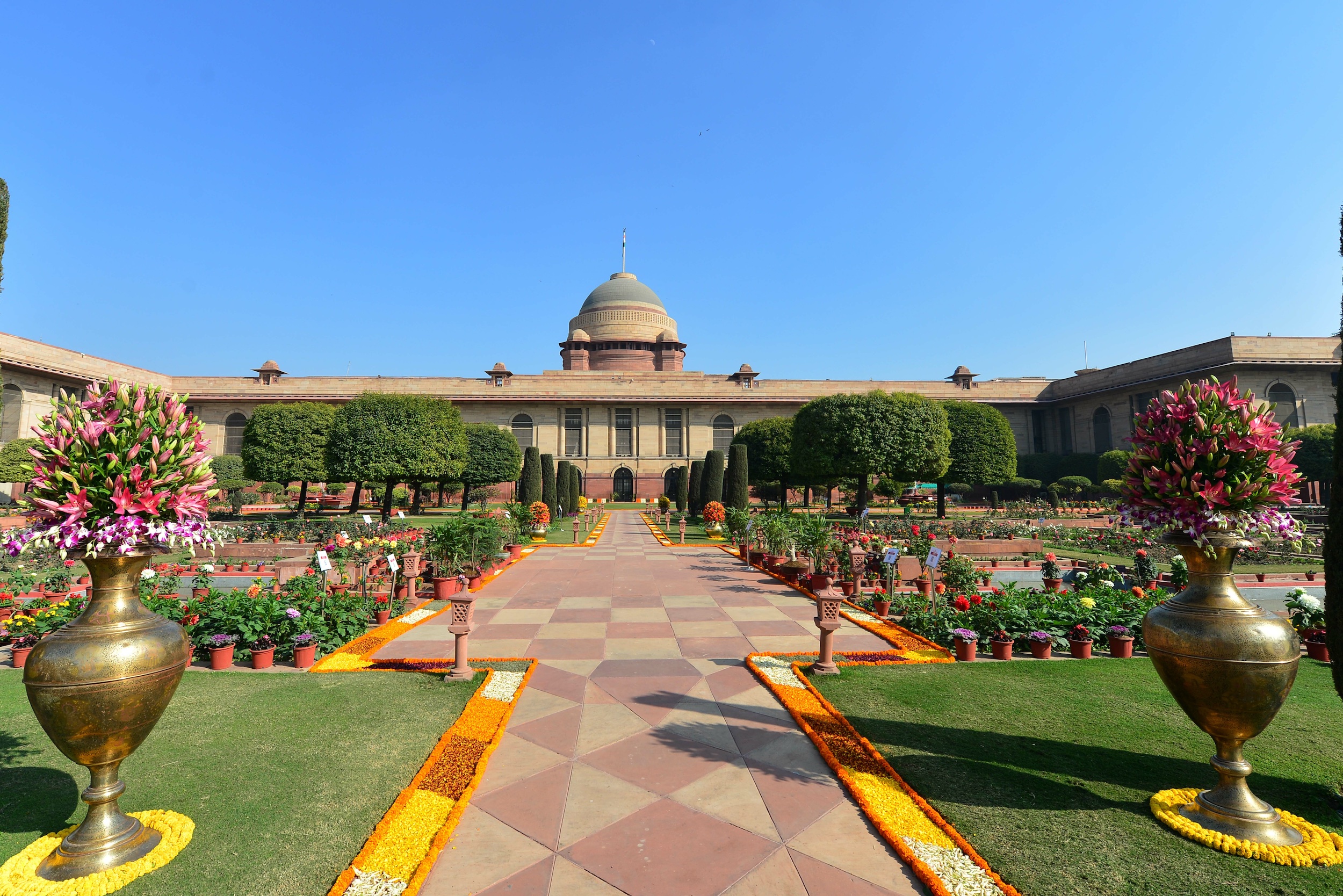 Amrit Udyan 2024 - A Blossoming Wonderland at the Heart of Delhi