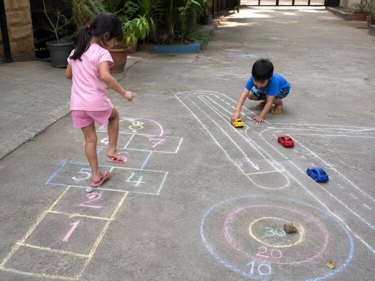 Chalk games