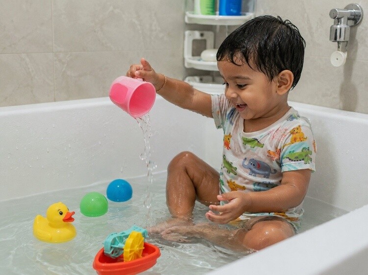 Water play during bath time