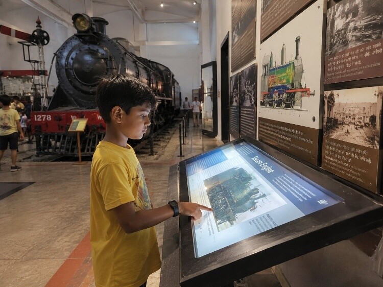 Museum and monument mornings